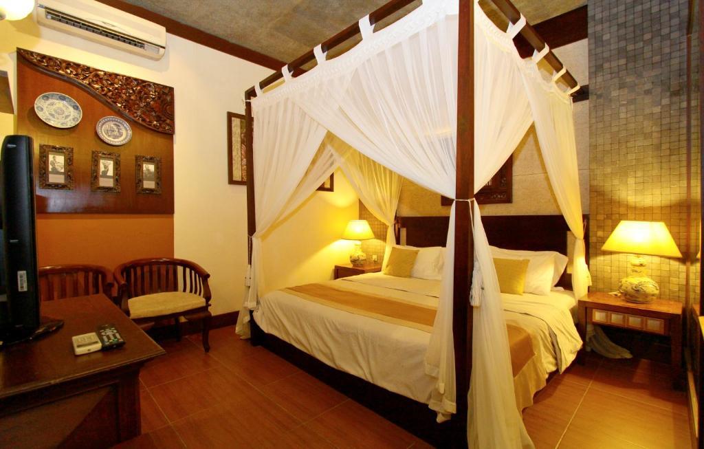Dhanesvara Holistic Unique Homestay Wonotjolo Εξωτερικό φωτογραφία