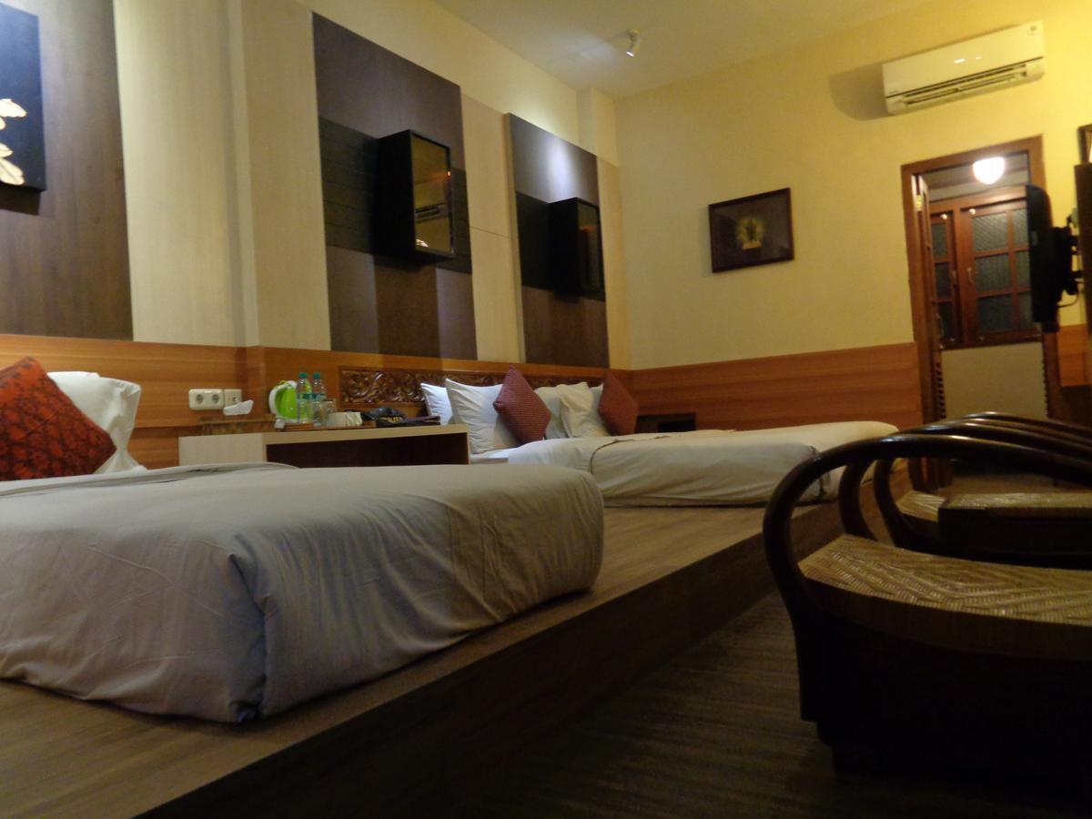 Dhanesvara Holistic Unique Homestay Wonotjolo Εξωτερικό φωτογραφία