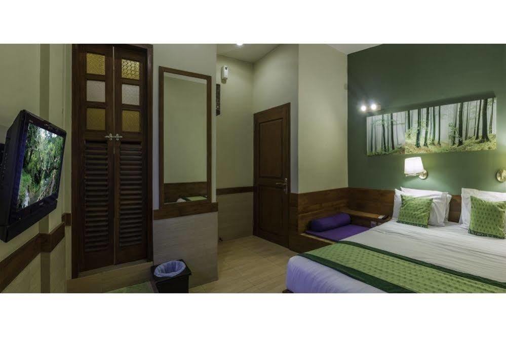 Dhanesvara Holistic Unique Homestay Wonotjolo Εξωτερικό φωτογραφία